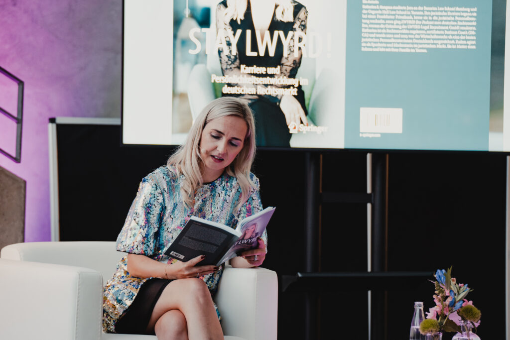 STAY LWYRD! Karriere und Persönlichkeitsentwicklung im deutschen Rechtsmarkt - Katharina E. Gangnus