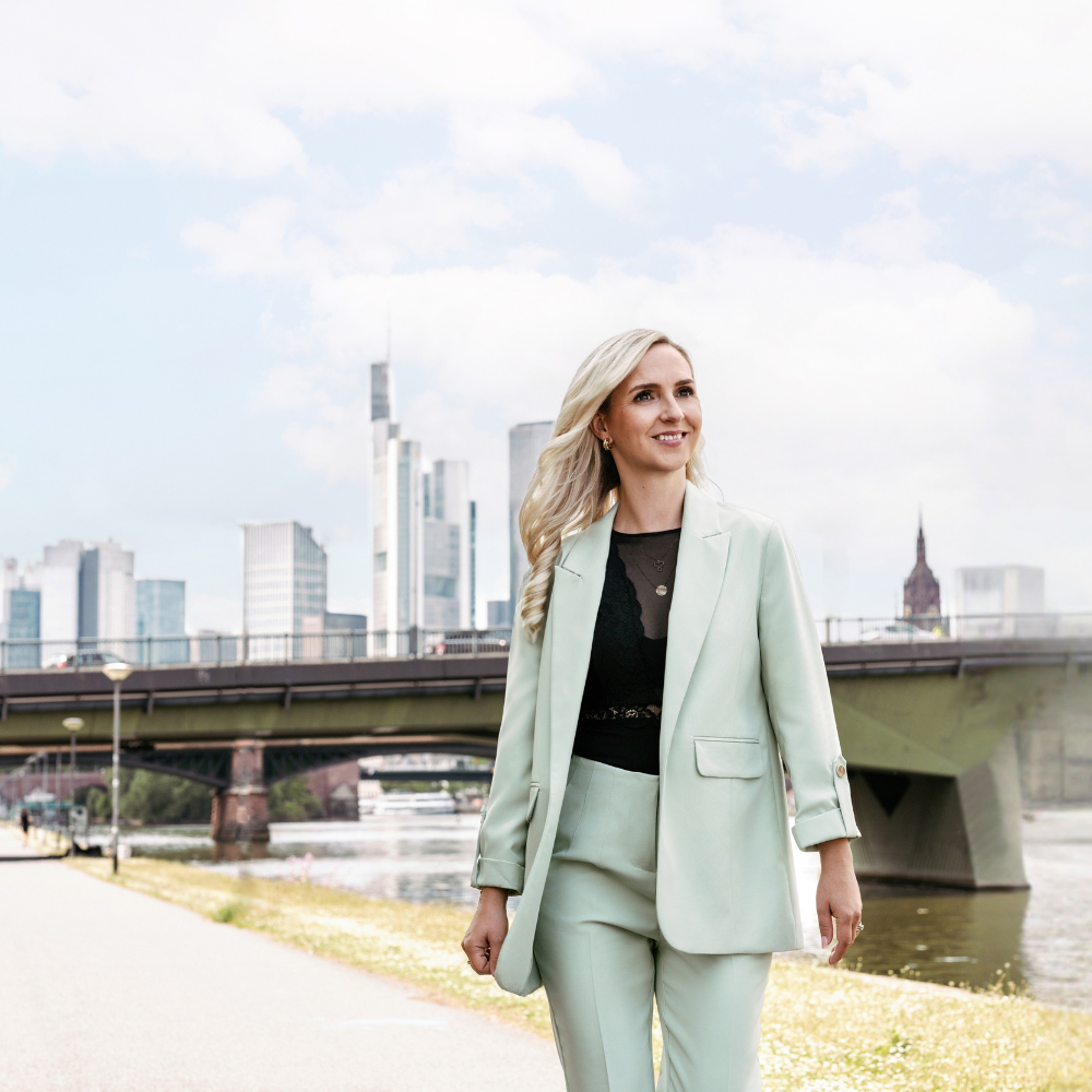 Legal Recruitment für Unternehmen_ ausgezeichnete Agentur_Katharina Gangnus CEO LWYRD Legal Recruitment